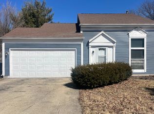 1221 Springdale Cir, Naperville, IL 60564