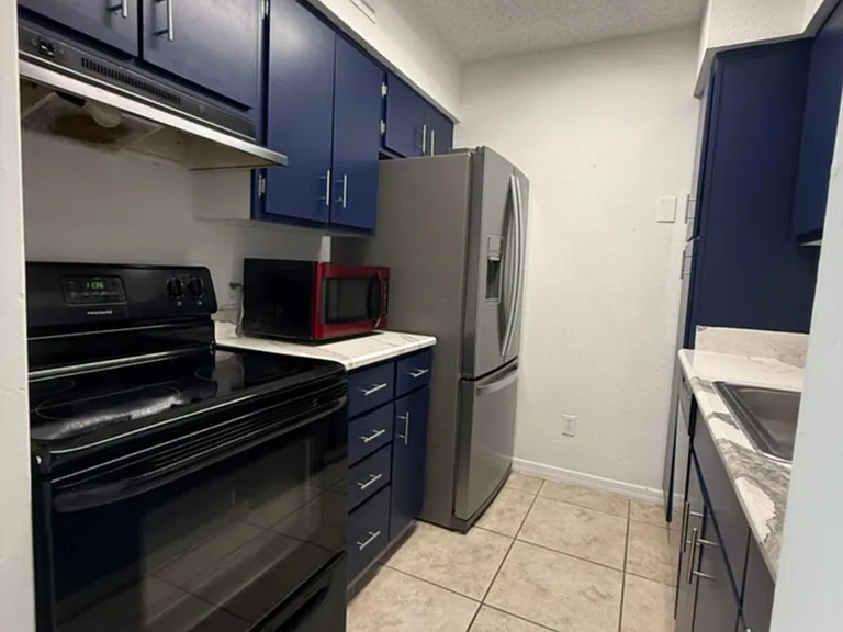 355 Wymore Rd #202 — Photo 4