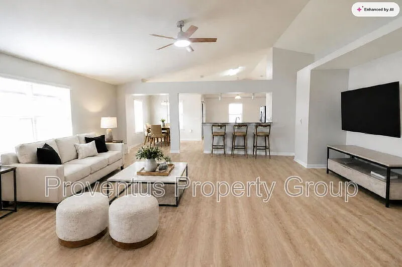 3 bed, 2.0 bath, 1841 sqft, $2,100 — Photo 2