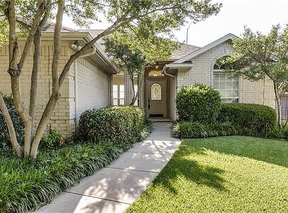 3rd image of 3244 Riverwood Dr