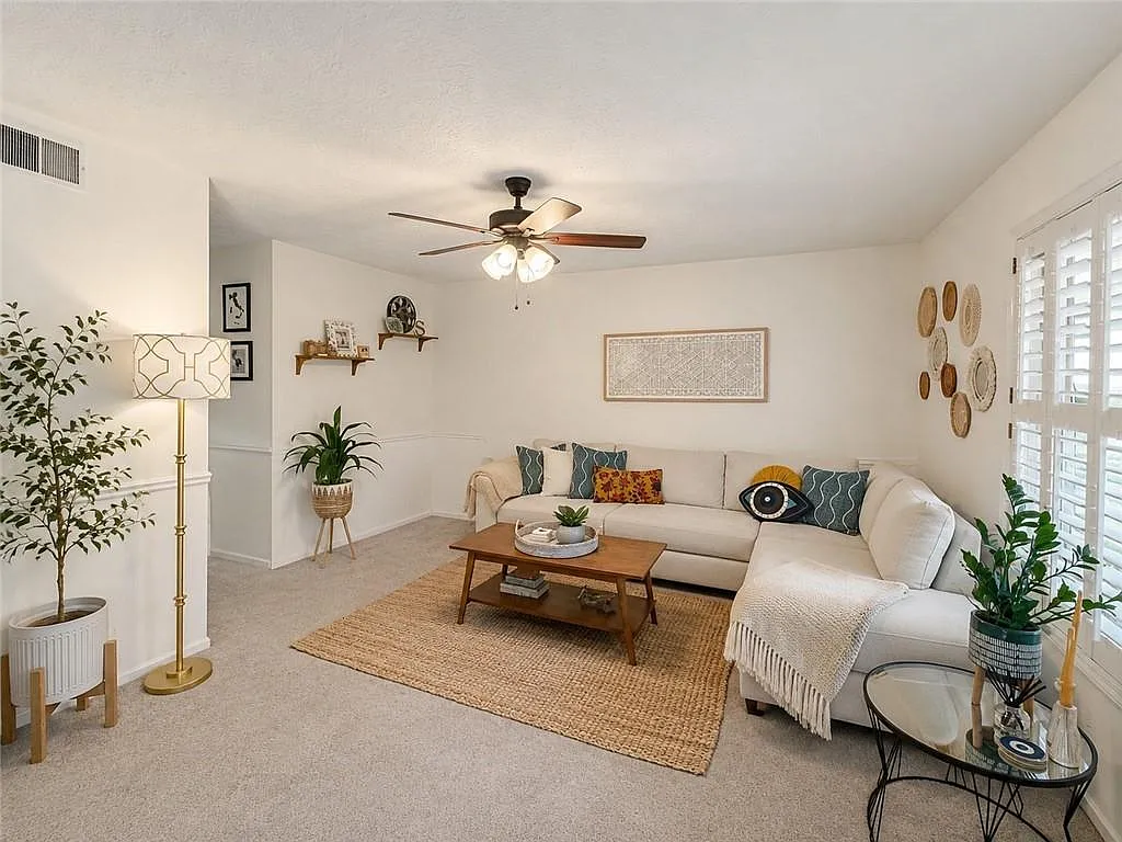 2 bed, 1.5 bath, 1194 sqft, $2,475 — Photo 3