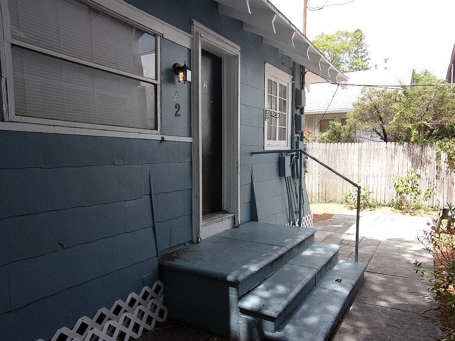 1st image of 619 Kirkwood Ter N APT 2