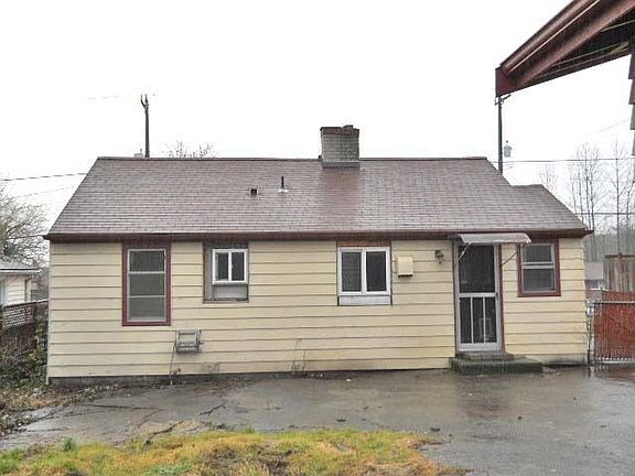 5th image of 13513 37th Ave S