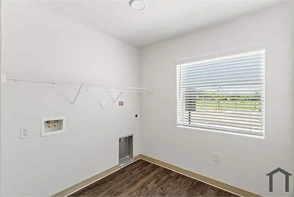 900 Gardner Rd — Photo 12