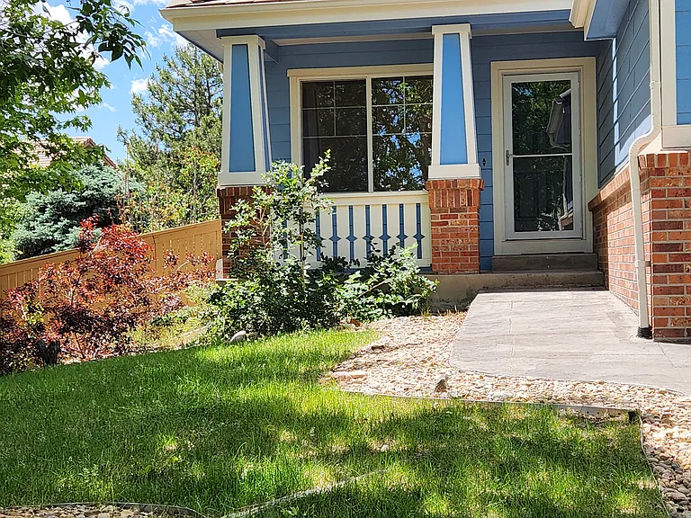 4736 Laurelglen Ln — Photo 3