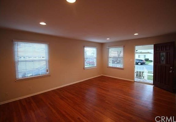 4th image of 11403 215th St