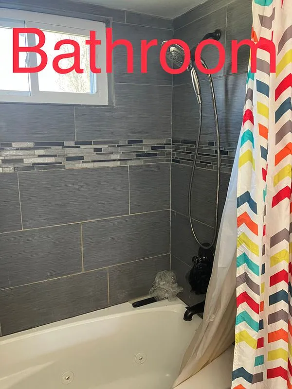 3 bed, 2.0 bath, 1635 sqft, $800 — Photo 2