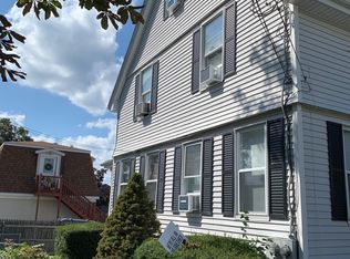 55 Bay View Ave #2, Bristol, RI 02809