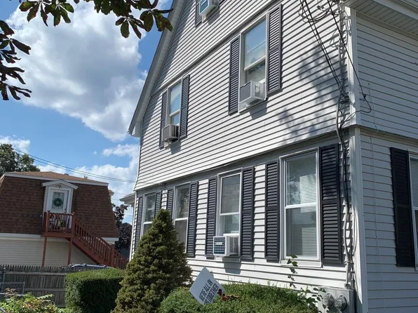 55 Bay View Ave #2, Bristol, RI 02809
