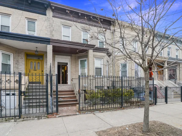 650 Crescent St, Brooklyn, NY 11208