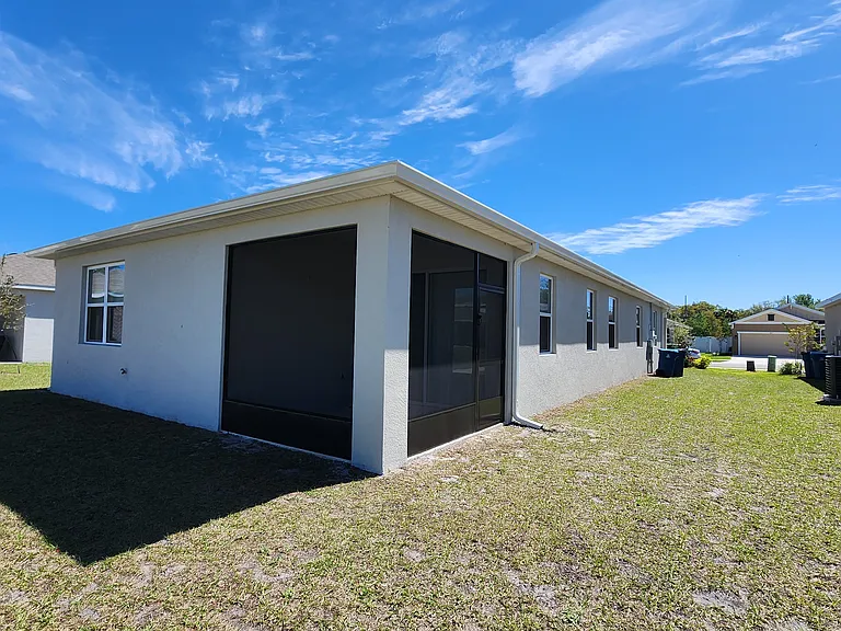 932 Blue Creek Dr — Photo 25