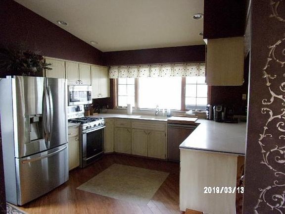 2nd image of 428 W Speaker St