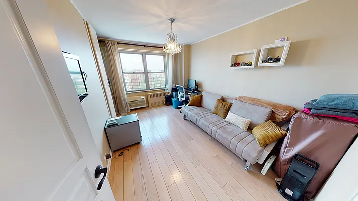 Sold by Remax Edge | media 7