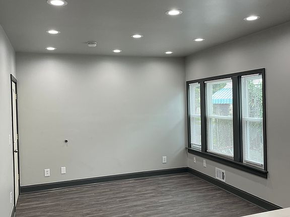 2nd image of 363 Minnesota Ave #3