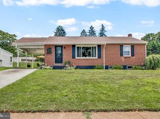 91 N 5th St, Mount Wolf, PA 17347
