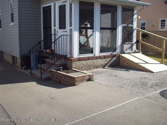 3rd image of 130 Garretson Ave