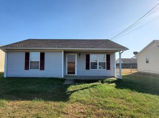 951 Stateline Rd, Oak Grove, KY 42262