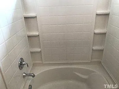 3 bed, 2.5 bath, 1628 sqft, $2,145 — Photo 3