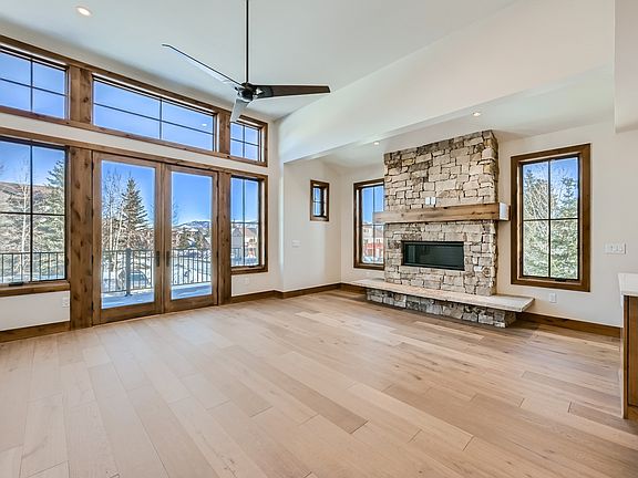 2nd image of 307 S 5th Avenue UNIT 2