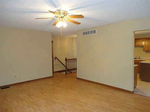 4th image of 7128 Brookstone Dr