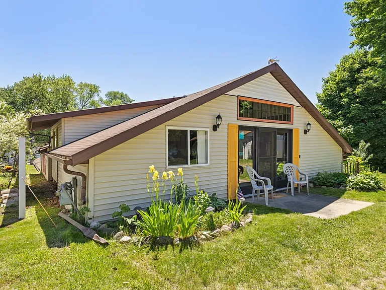 10754 Dwight St #ID1596508P — Photo 13