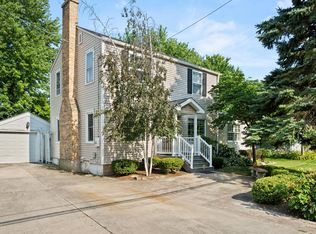 1222 S Somonauk St, Sycamore, IL 60178