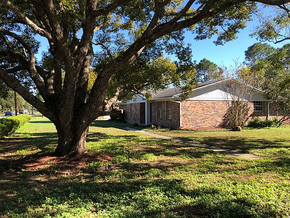 2nd image of 1315 Lake Miriam Dr