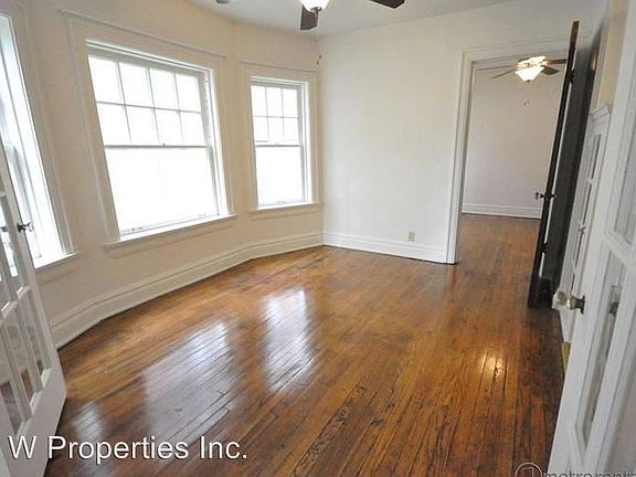 4th image of 1550 E Broad St APT 202