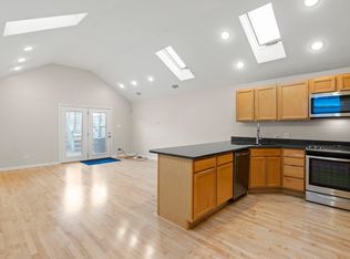 456 N Green St #2, Chicago, IL 60642