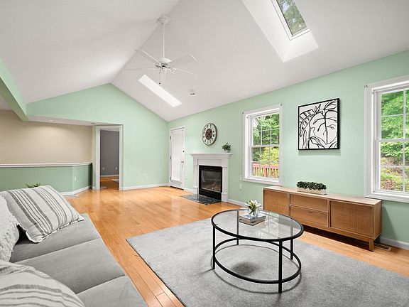5th image of 1465 Hooksett Road #464