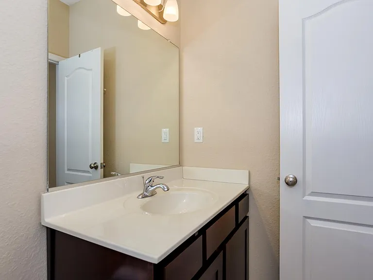 4988 Almandine Ave — Photo 4