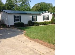 108 Saint Thomas Ct, Mooresville, NC 28115