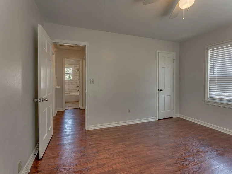 1825 NW 35th St — Photo 30