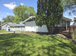 313 S McKinley St, Mansfield, IL 61854