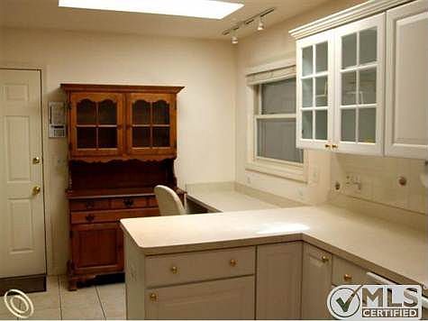 Butternut Kitchen 2.jpg