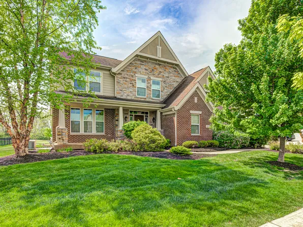 1113 Clearwell Dr, Greenwood, IN 46143