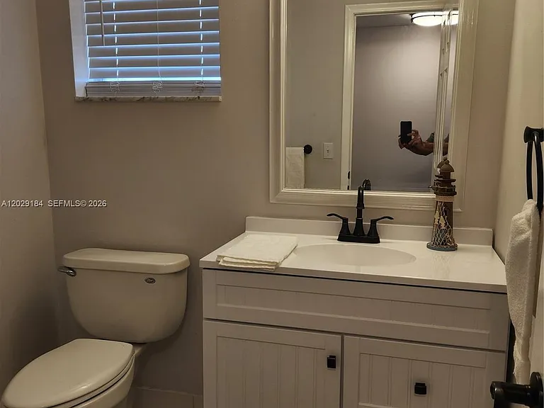900 NE 12th Ave #406 — Photo 16