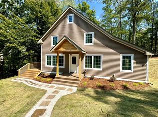 242 Cedar Dr, Scott Depot, WV 25560