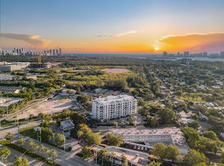 13800 Highland Dr #504, North Miami Beach, FL 33181