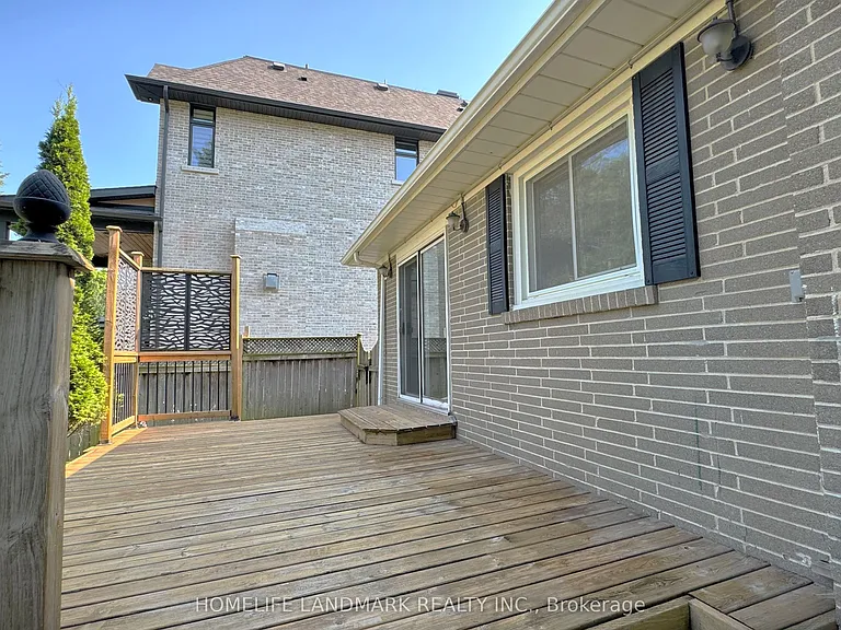 7 Talisman Cres — Photo 19
