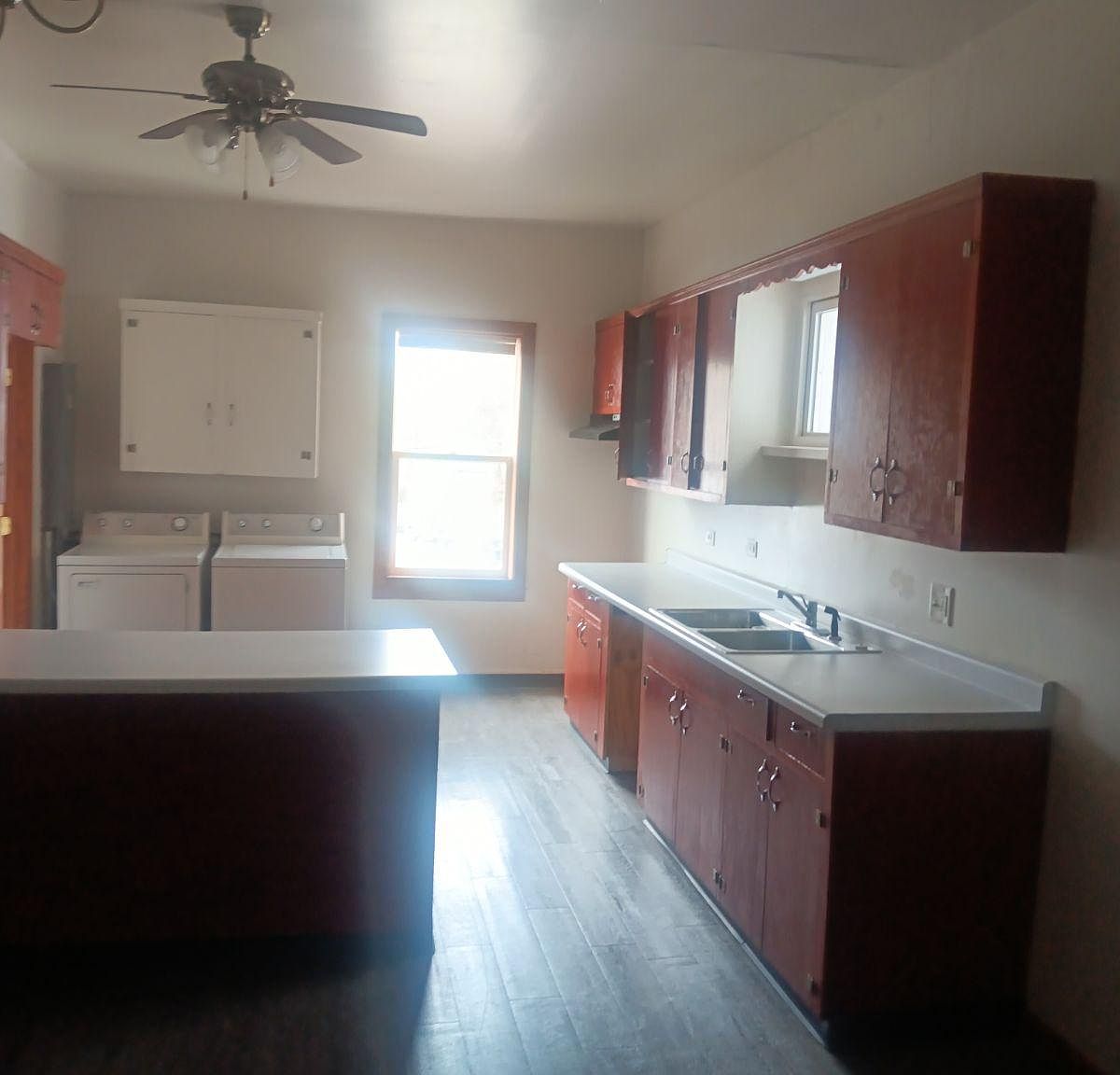 122.5 S Ottawa St, Earlville, IL 60518 Zillow