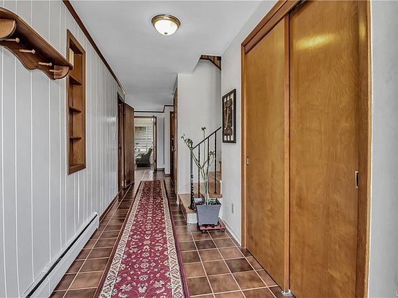 5th image of 481 Darwin Dr
