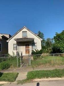 2561 W Adams St, Gary, IN, 46407