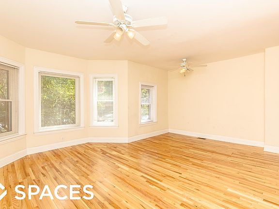 2nd image of 3820 N Sheffield Ave #1SRE