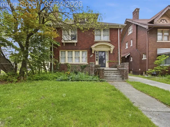 8221 Dexter Ave, Detroit, MI 48206