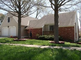2607 Stratford Rd, Lawrence, KS 66049
