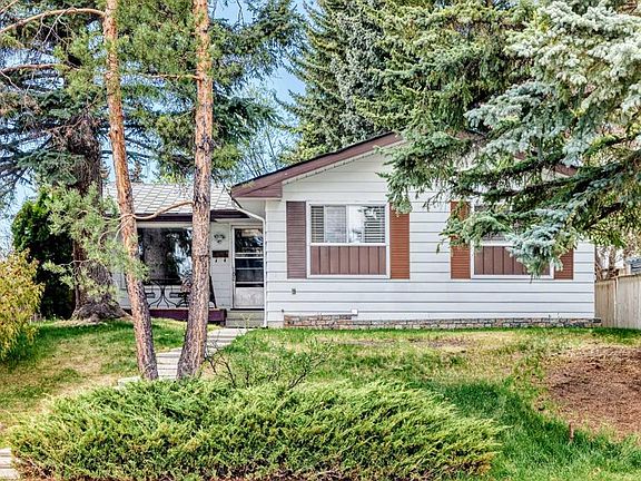 2nd image of 5007 E Vallance Cres NW