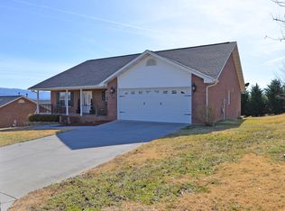526 Hills Gate Cir #14, Seymour, TN 37865