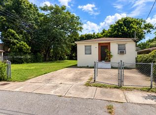 722 NW 53rd St, Miami, FL 33127