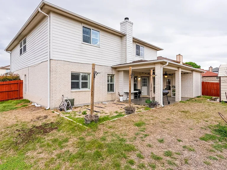 5815 Durango Dr — Photo 18